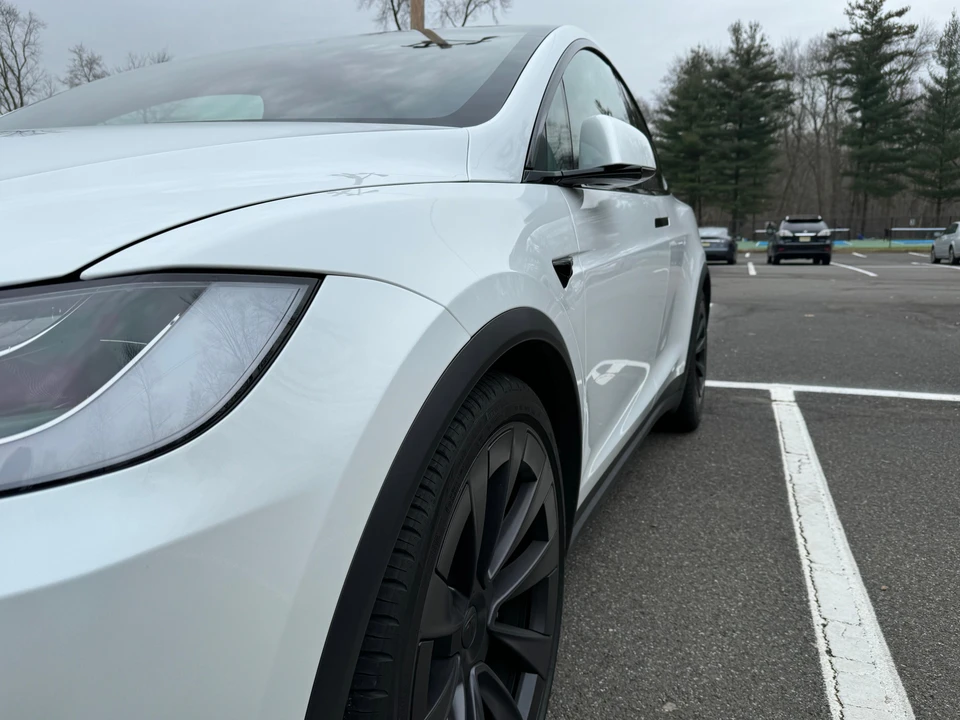 2022 Tesla Model X Plaid - Image 31 of 31
