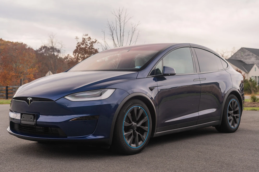 2022 Tesla Model X Plaid - Image 14 of 31
