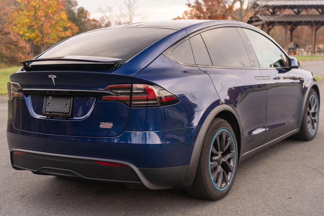 2022 Tesla Model X Plaid - Image 23 of 31