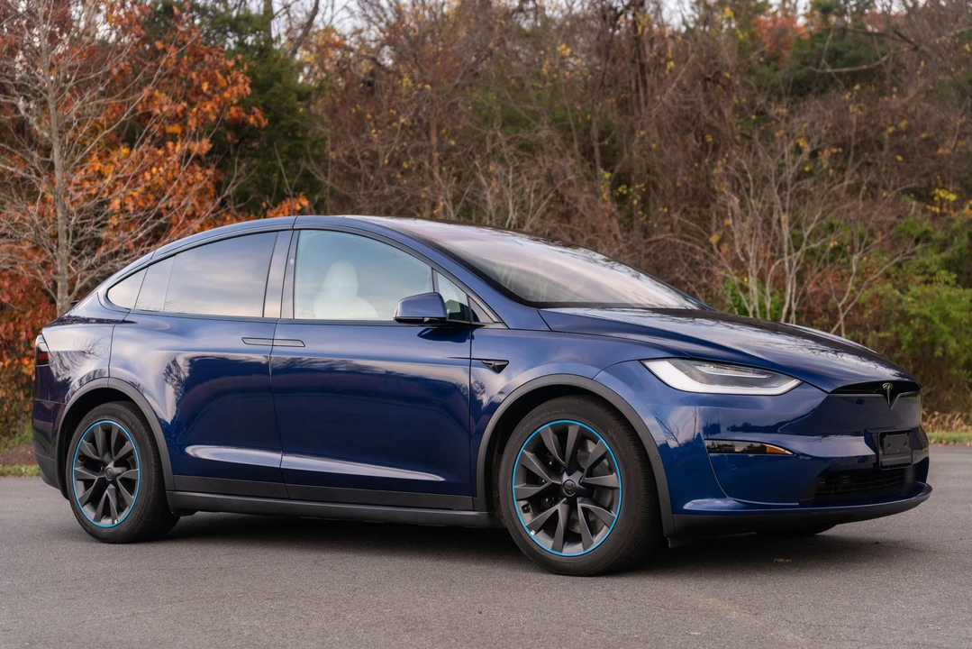 2022 Tesla Model X Plaid - Image 26 of 31