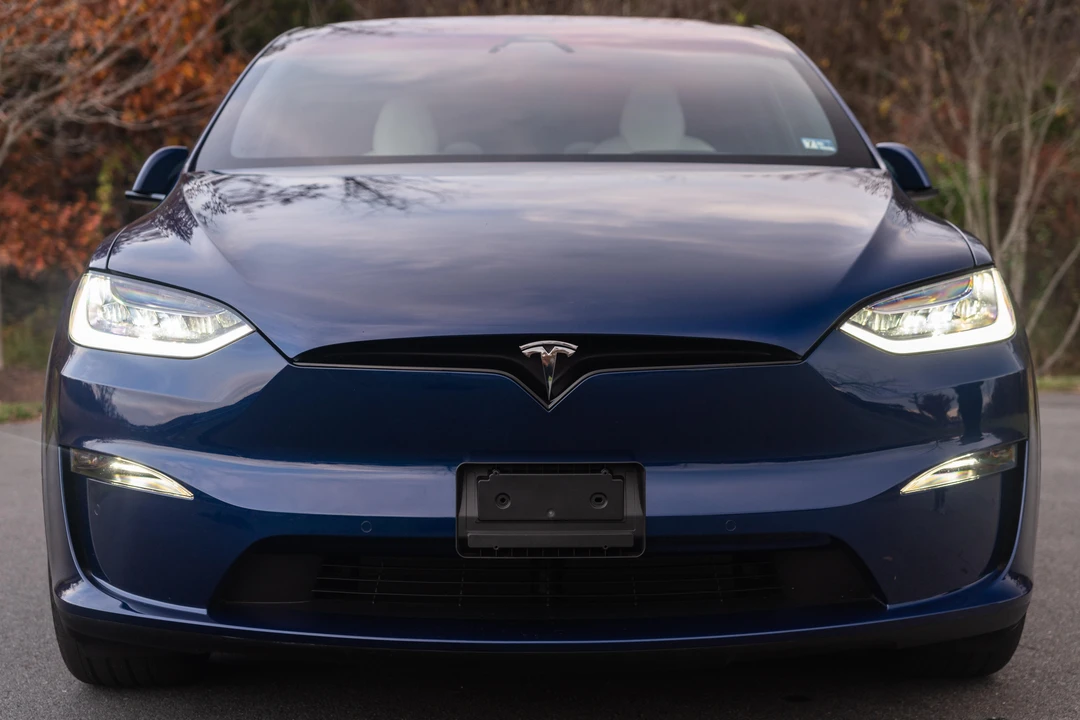 2022 Tesla Model X Plaid - Image 11 of 31