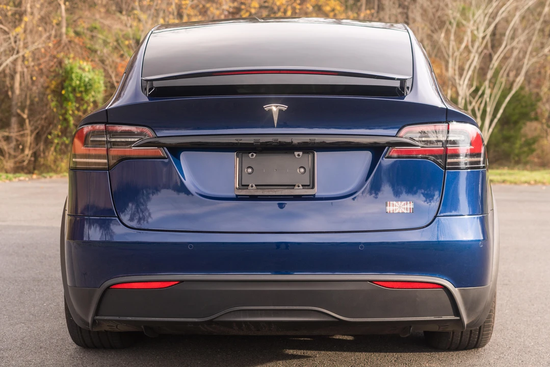 2022 Tesla Model X Plaid - Image 19 of 31