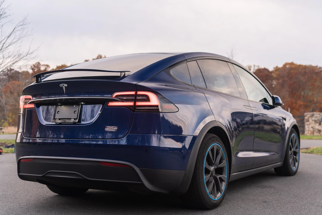 2022 Tesla Model X Plaid - Image 22 of 31