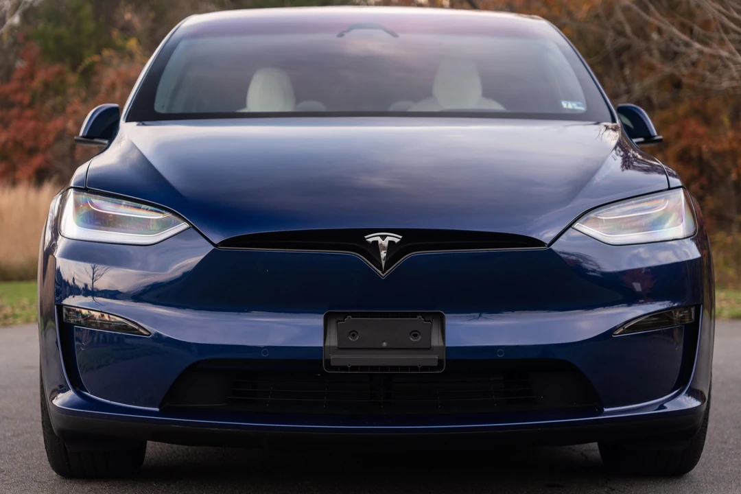 2022 Tesla Model X Plaid - Image 10 of 31