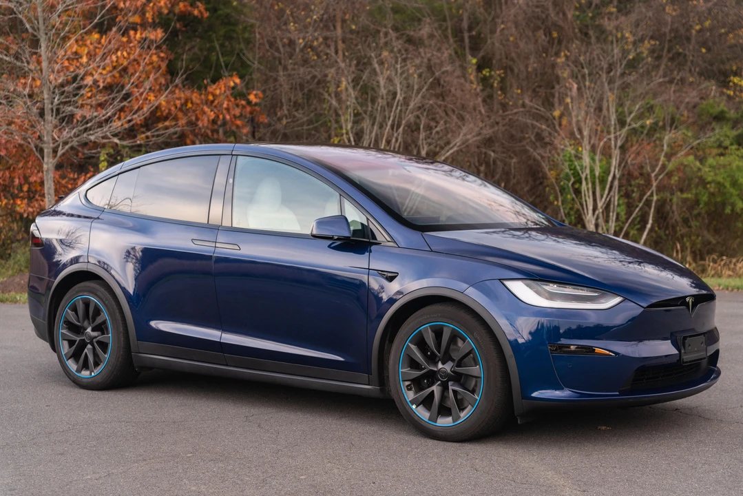 2022 Tesla Model X Plaid - Image 27 of 31