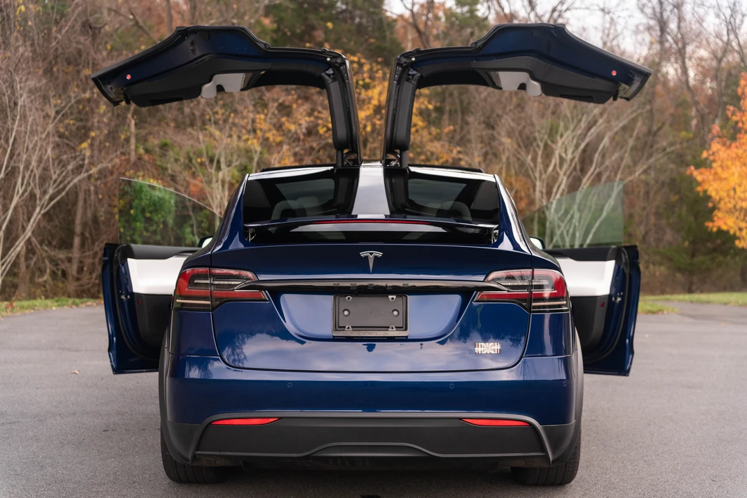 2022 Tesla Model X Plaid - Image 29 of 31