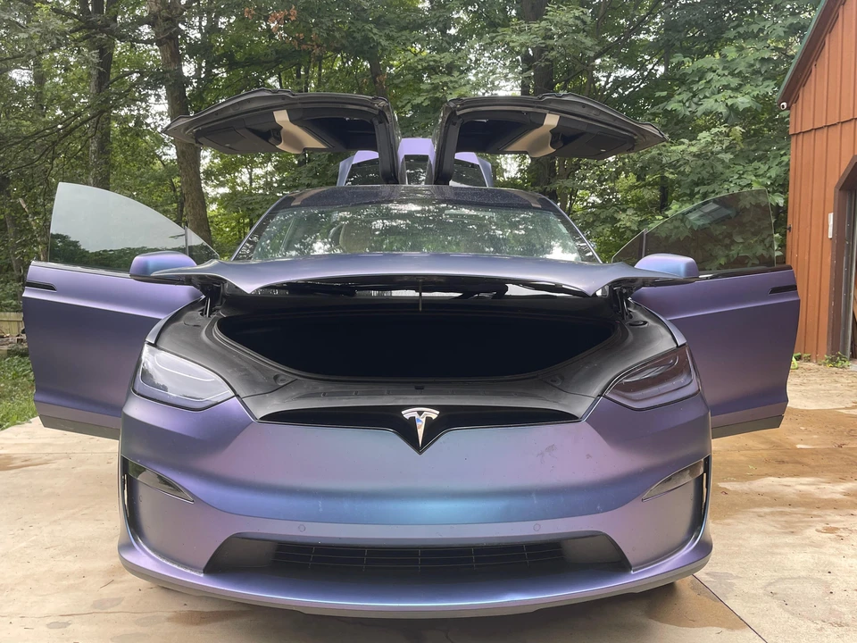 2022 Tesla Model X Plaid - Image 12 of 31