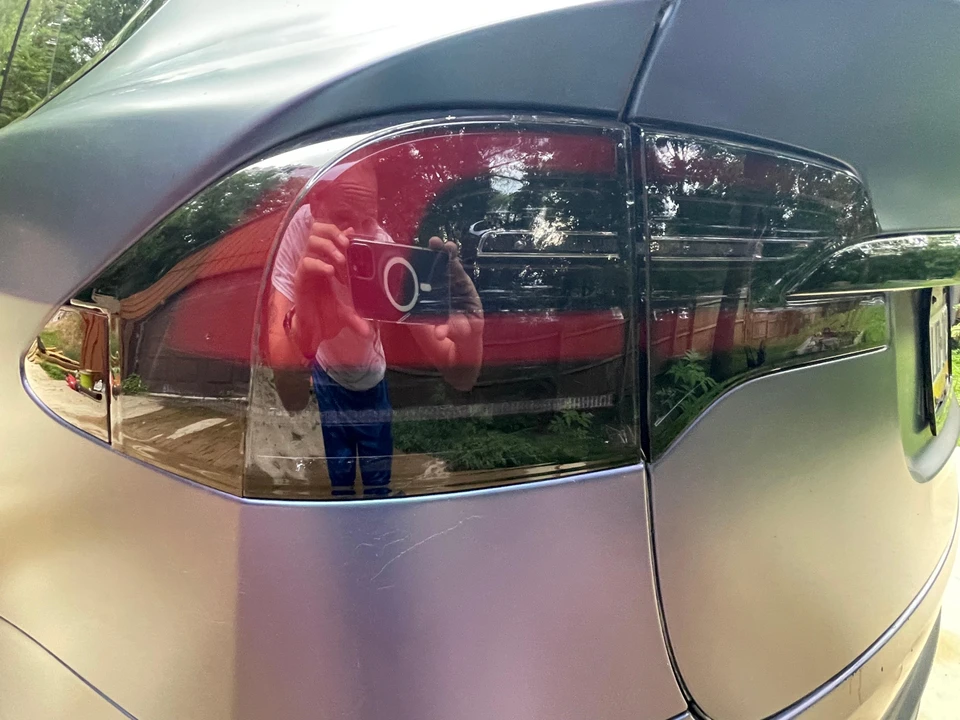 2022 Tesla Model X Plaid - Image 27 of 31