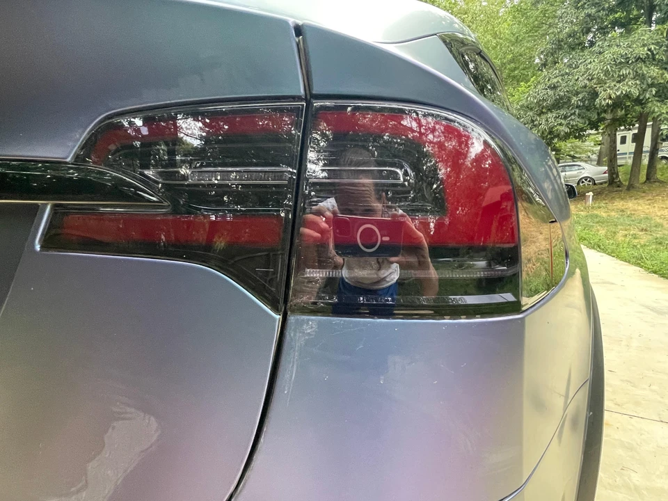 2022 Tesla Model X Plaid - Image 29 of 31