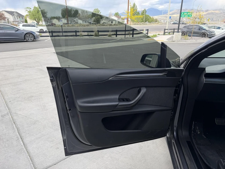 2022 Tesla Model X Plaid - Image 11 of 21