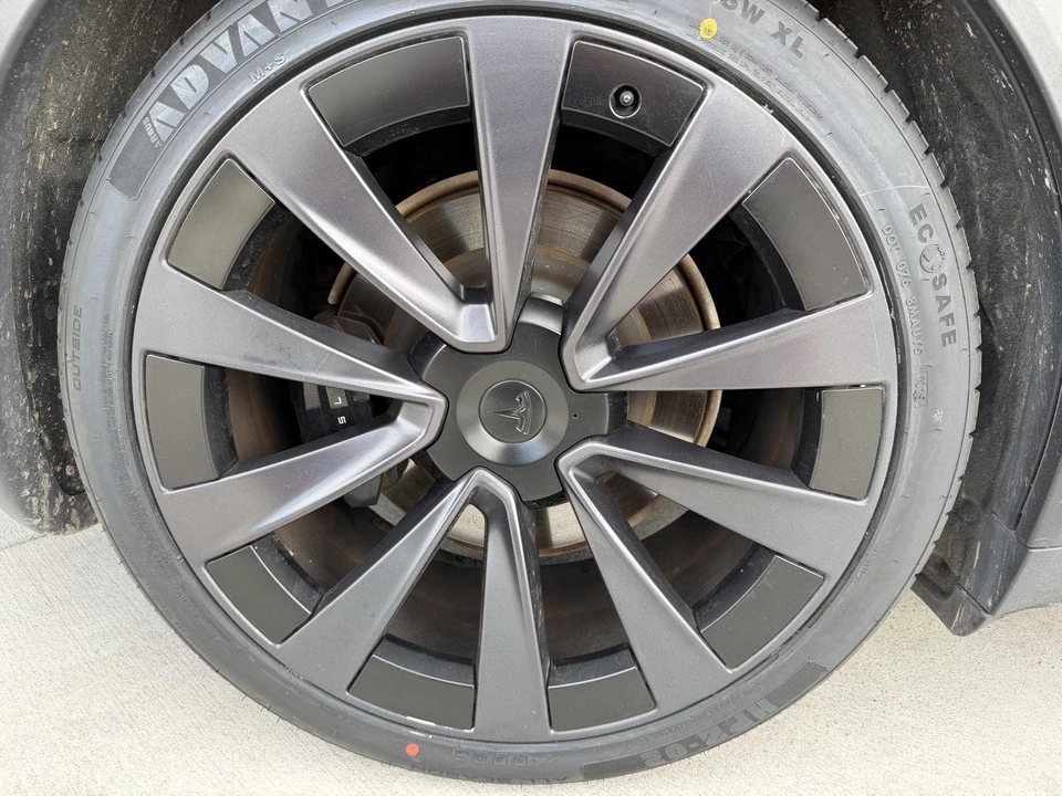 2022 Tesla Model X Plaid - Image 10 of 21