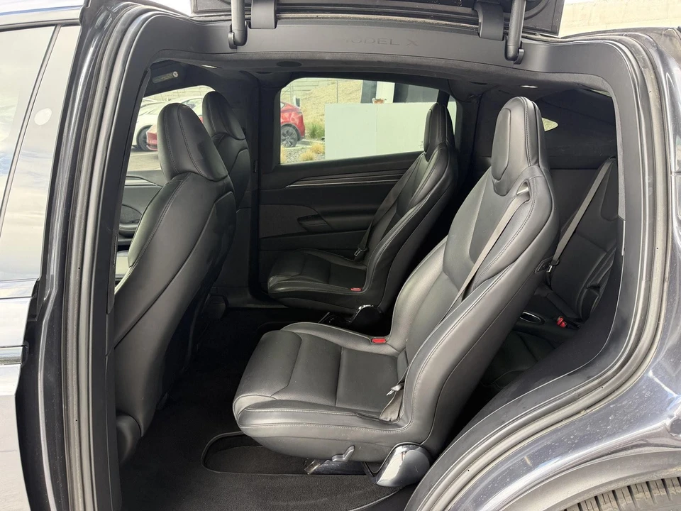 2022 Tesla Model X Plaid - Image 15 of 21
