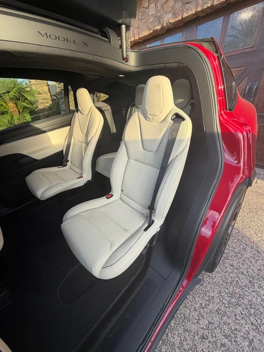 2022 Tesla Model X Plaid - Image 23 of 31