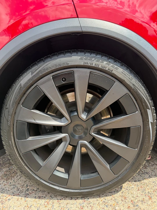 2022 Tesla Model X Plaid - Image 13 of 31