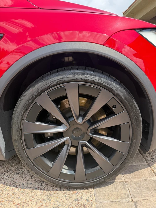 2022 Tesla Model X Plaid - Image 14 of 31