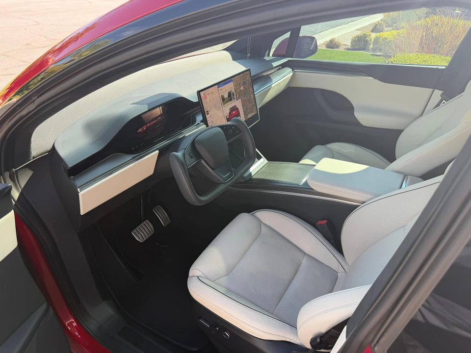 2022 Tesla Model X Plaid - Image 31 of 31