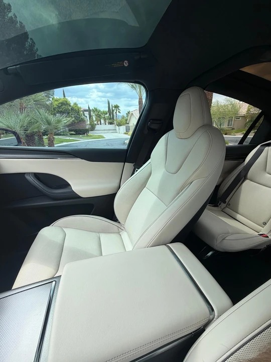 2022 Tesla Model X Plaid - Image 22 of 31