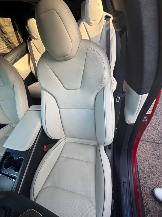 2022 Tesla Model X Plaid - Image 21 of 31
