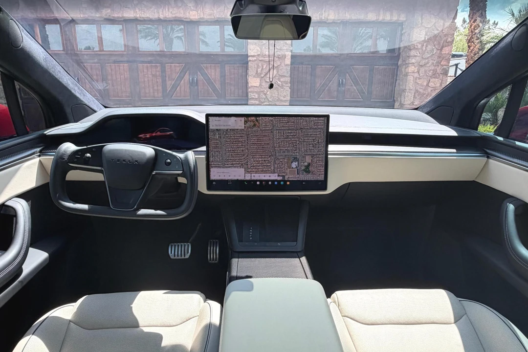 2022 Tesla Model X Plaid - Image 17 of 31