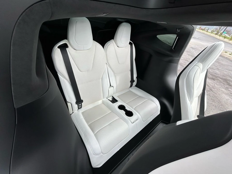 2022 Tesla Model X Plaid - Image 14 of 21