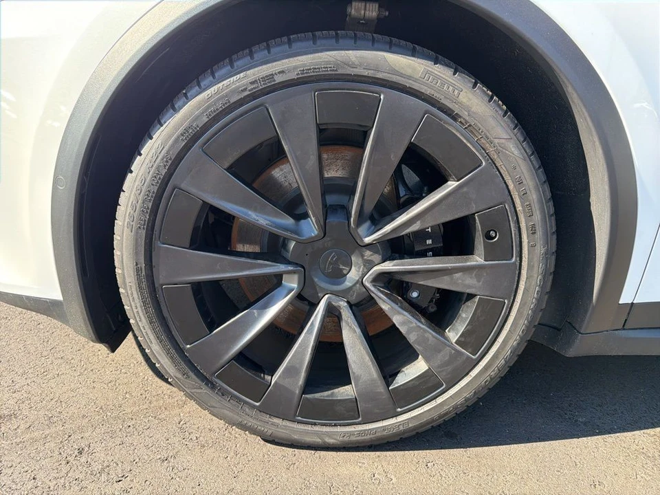 2022 Tesla Model X Plaid - Image 13 of 21