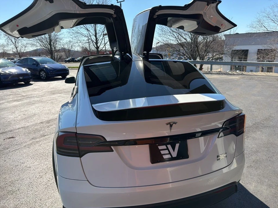 2022 Tesla Model X Plaid - Image 6 of 21