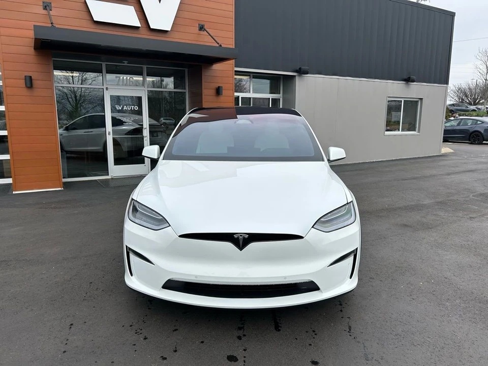 2022 Tesla Model X Plaid - Image 2 of 18