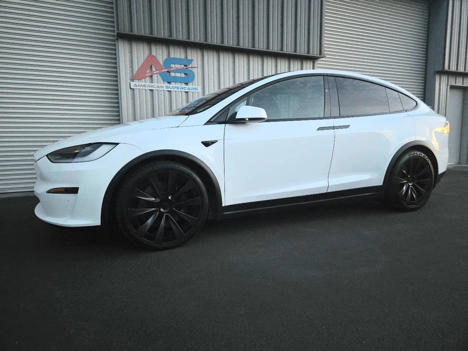 2022 Tesla Model X Plaid - Image 2 of 21
