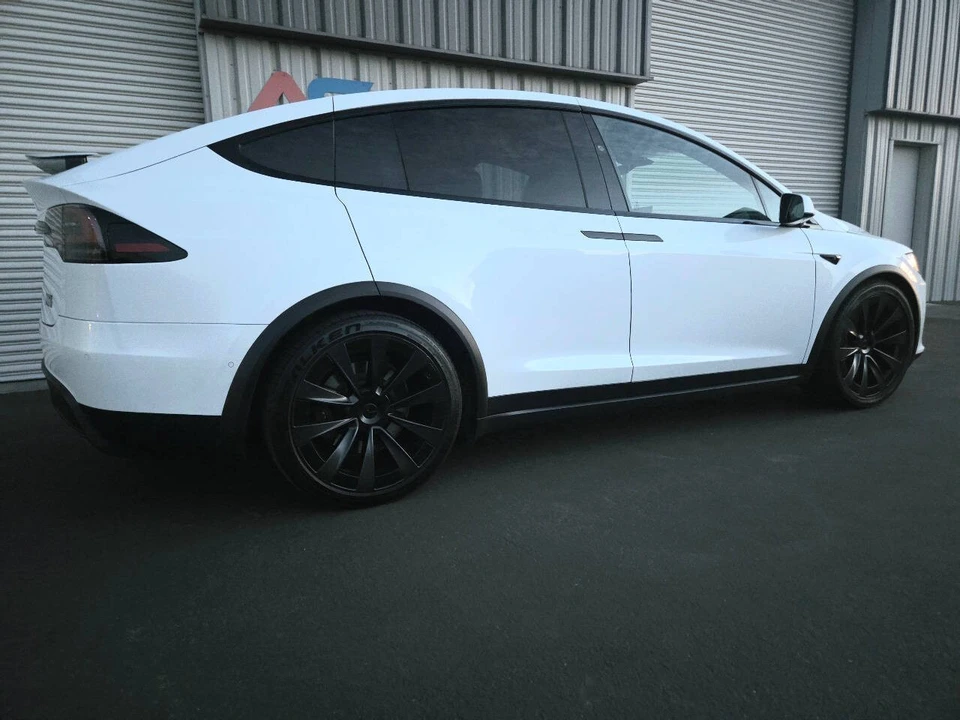 2022 Tesla Model X Plaid - Image 8 of 21