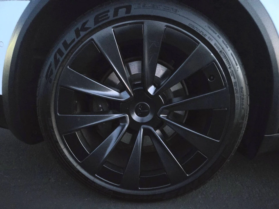 2022 Tesla Model X Plaid - Image 18 of 21