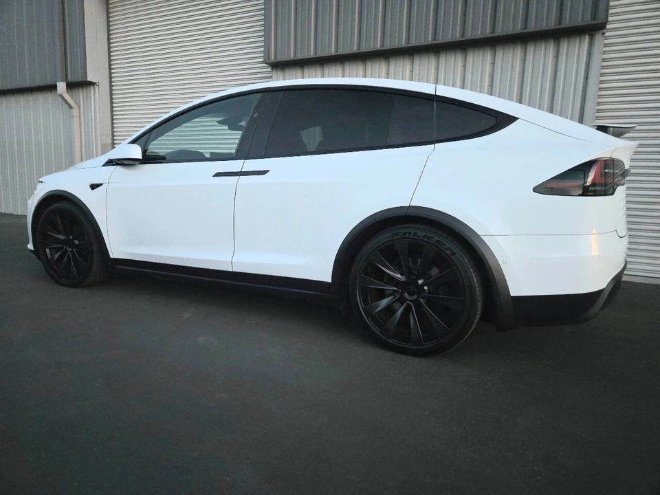 2022 Tesla Model X Plaid - Image 4 of 21