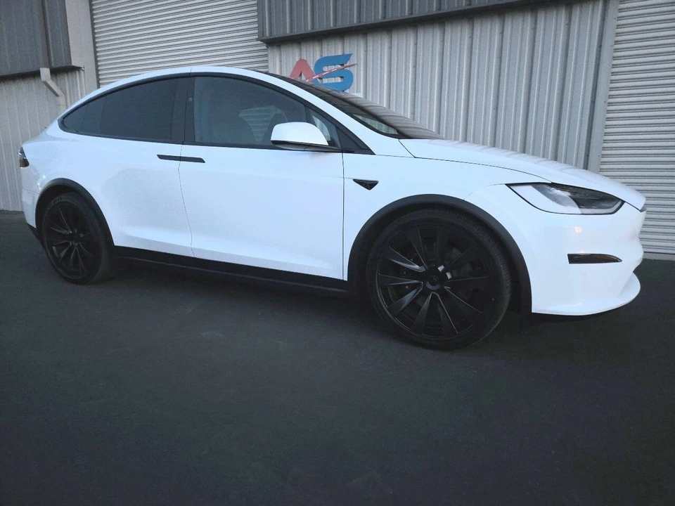 2022 Tesla Model X Plaid - Image 10 of 21