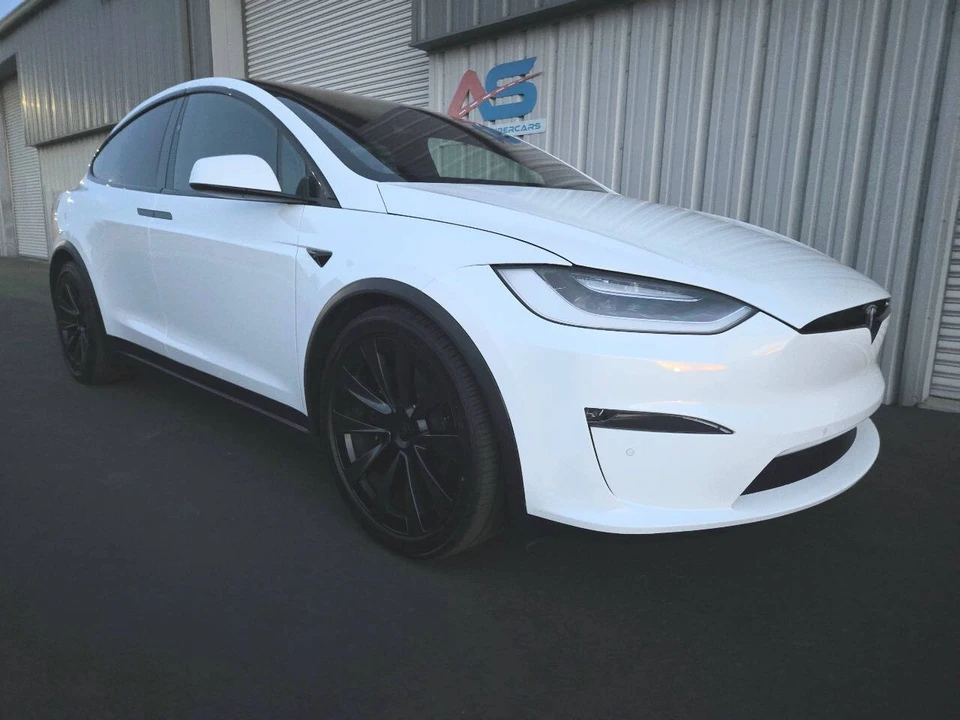 2022 Tesla Model X Plaid - Image 14 of 21