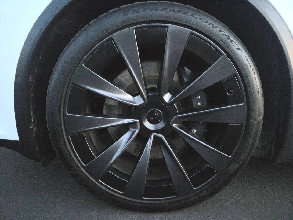 2022 Tesla Model X Plaid - Image 17 of 21