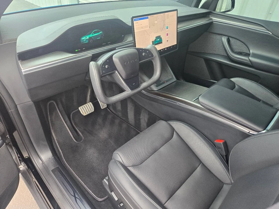 2022 Tesla Model X Plaid - Image 18 of 21
