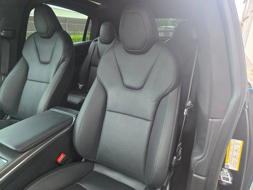 2022 Tesla Model X Plaid - Image 19 of 21
