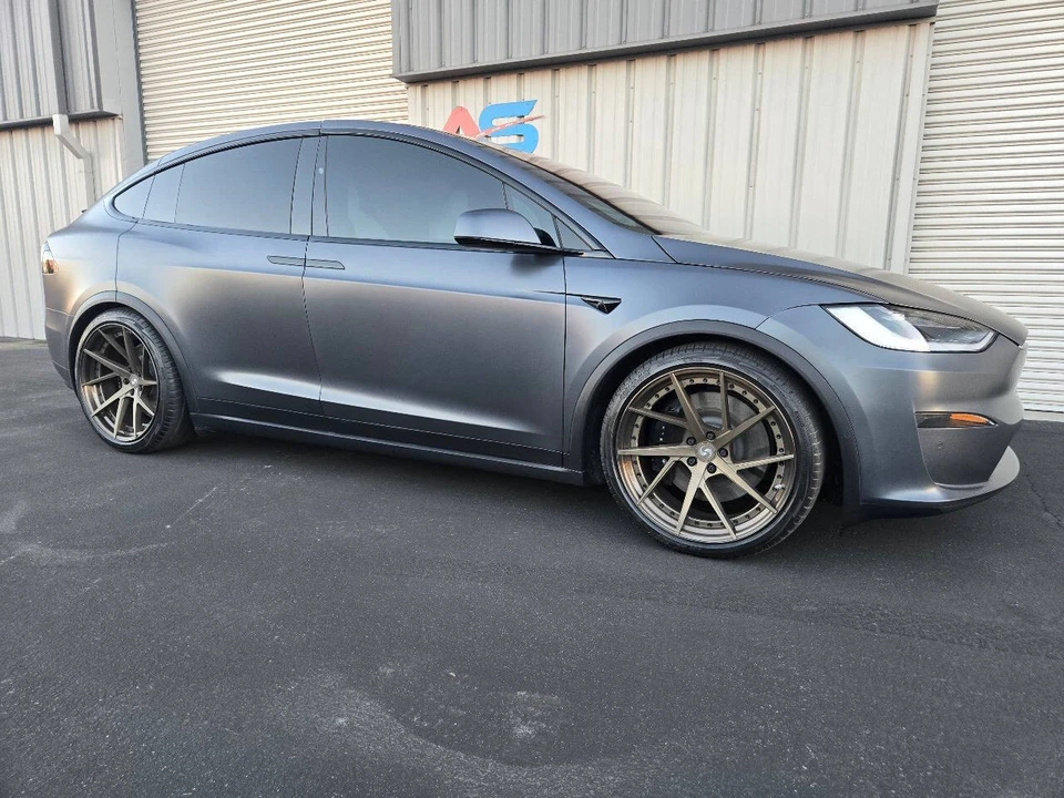 2022 Tesla Model X Plaid - Image 10 of 21