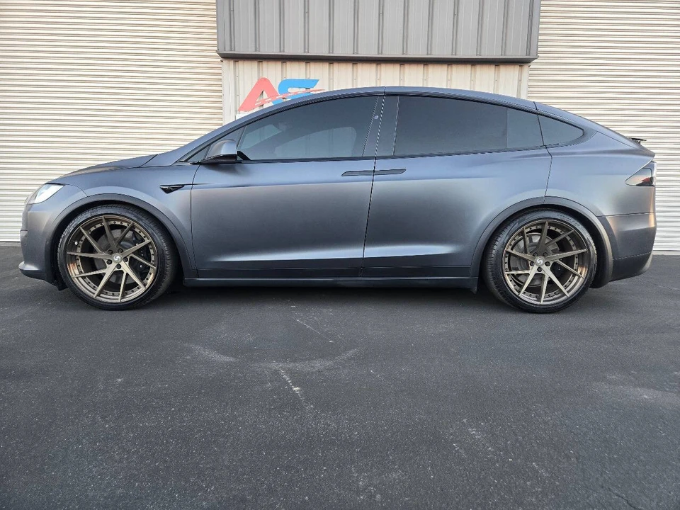 2022 Tesla Model X Plaid - Image 3 of 21
