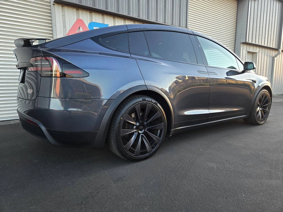 2022 Tesla Model X Plaid - Image 8 of 21