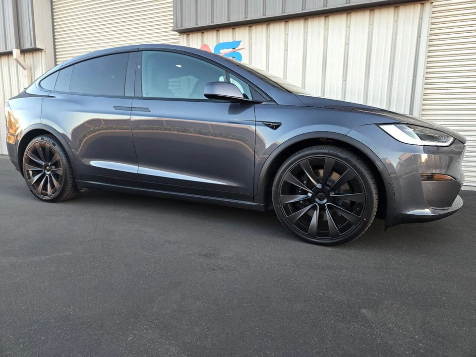 2022 Tesla Model X Plaid - Image 11 of 21
