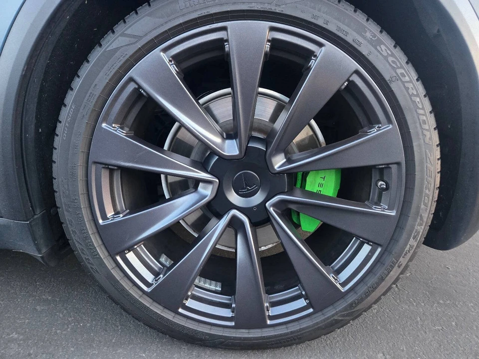 2022 Tesla Model X Plaid - Image 17 of 21