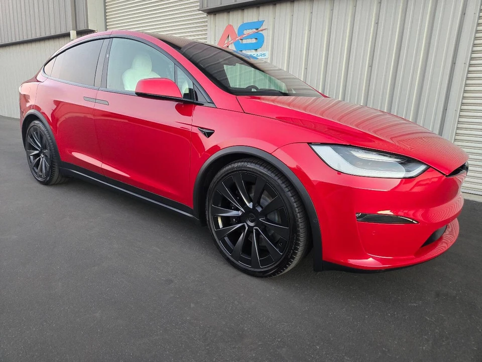 2022 Tesla Model X Plaid - Image 11 of 21