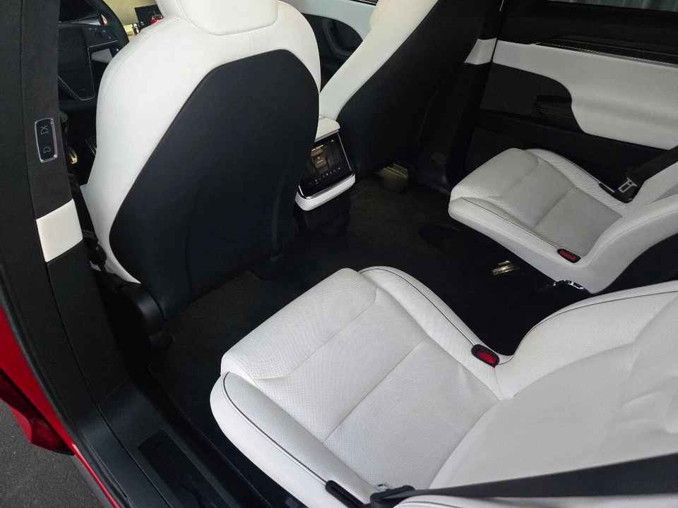 2022 Tesla Model X Plaid - Image 21 of 21