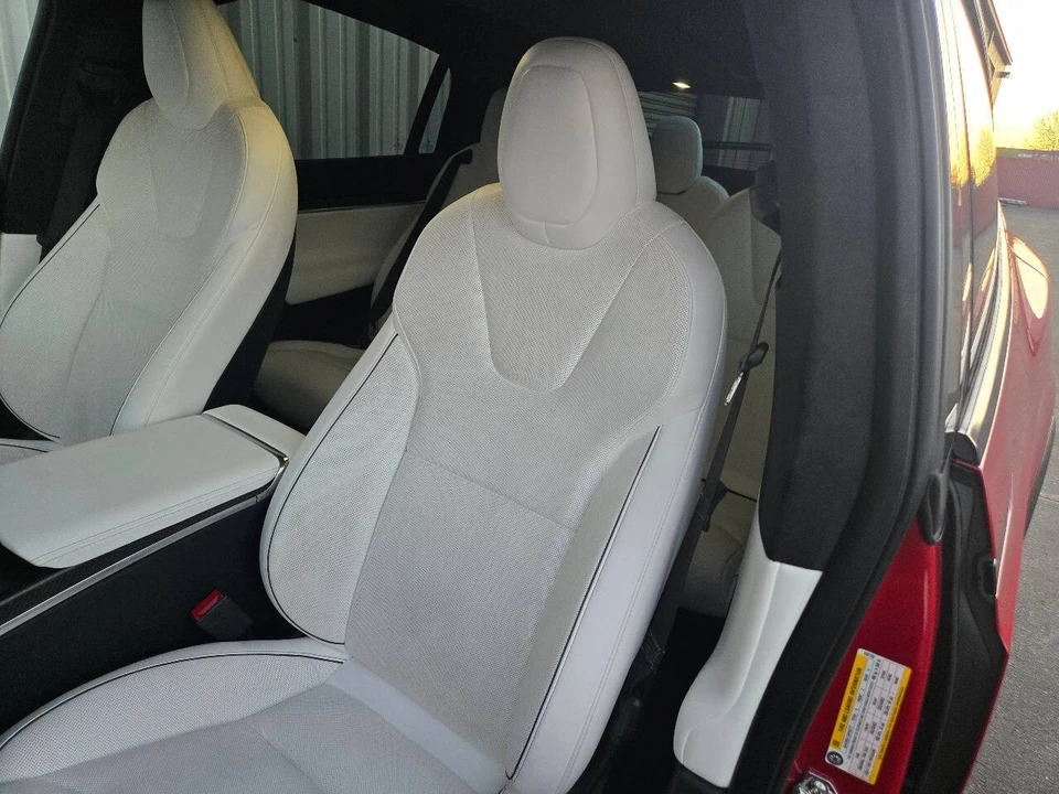 2022 Tesla Model X Plaid - Image 20 of 21