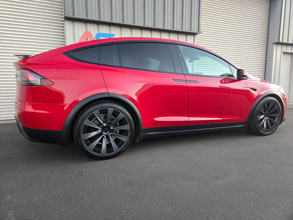 2022 Tesla Model X Plaid - Image 8 of 21