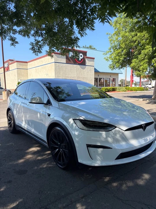 2022 Tesla Model X Plaid - Image 7 of 9