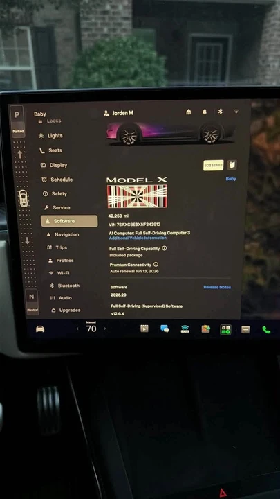 2022 Tesla Model X Plaid - Image 12 of 12