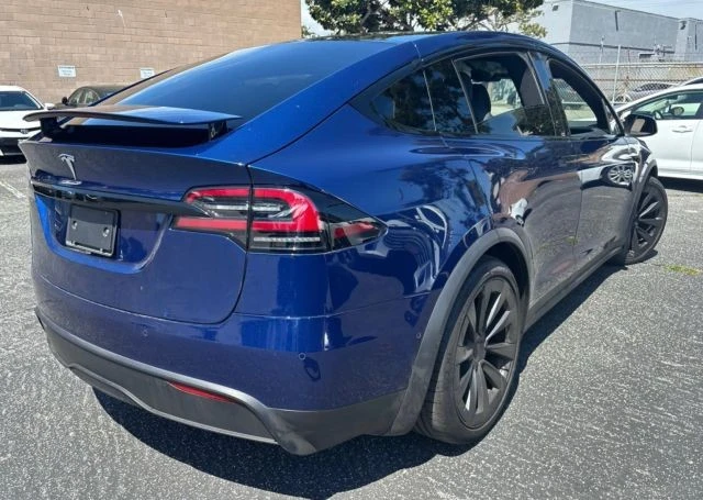 2022 Tesla Model X Plaid - Image 5 of 6