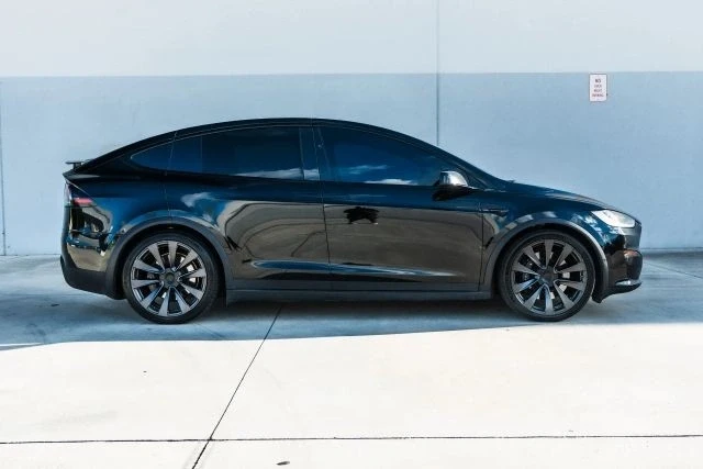 2022 Tesla Model X Plaid - Image 2 of 12