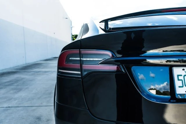 2022 Tesla Model X Plaid - Image 15 of 21